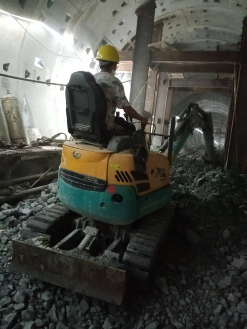 高淳区小挖机租赁价格全解析 挖掘机出租攻略一览